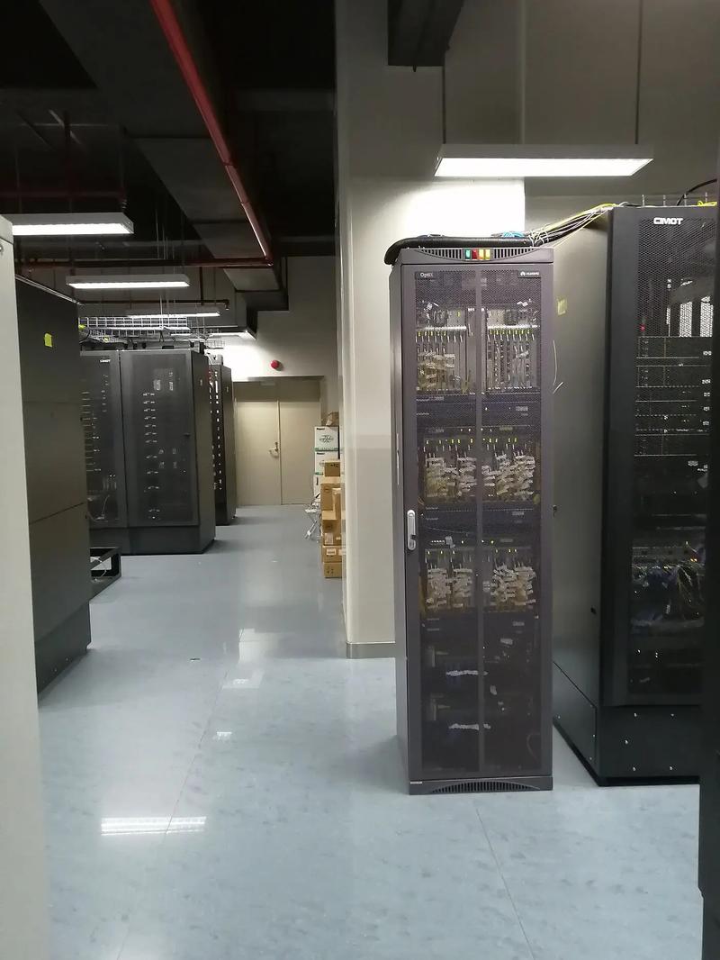 数据中心机房搬迁改造与服务器上下架实战指南 互联网数据服务的关键步骤
